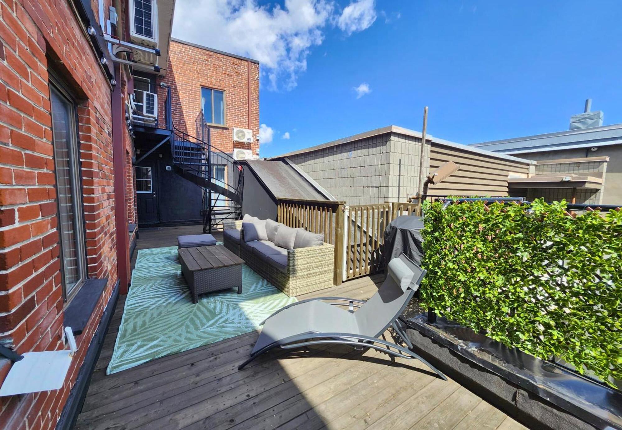 Liv Mtl Soho Aparthotel Montréal Kültér fotó